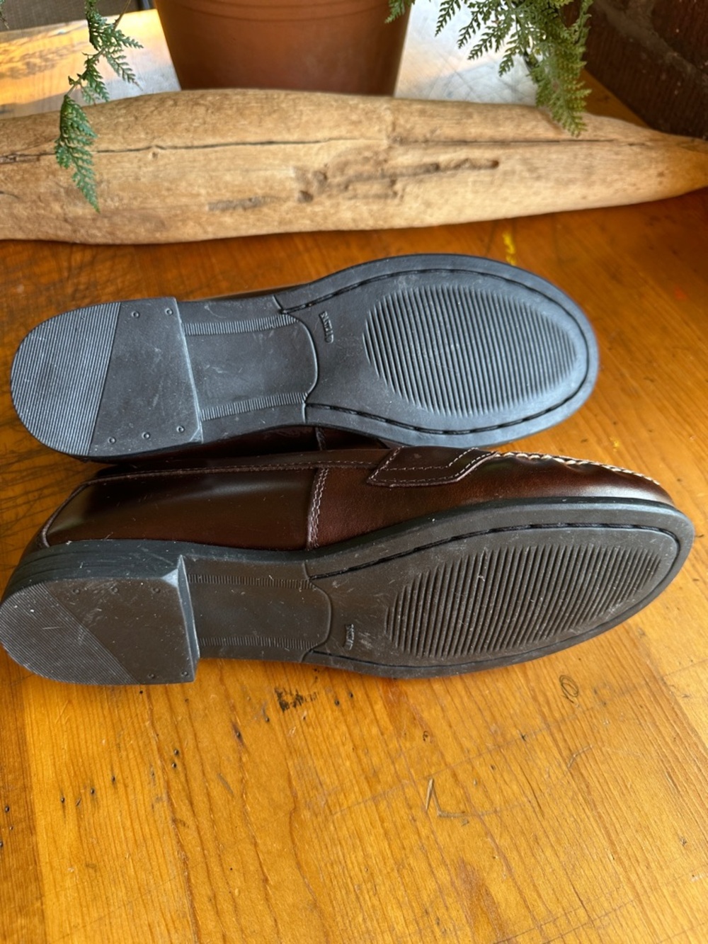 Eastland Classic ll brown leather penny loafer academia/preppy. Size 7 - Picture 7 of 8